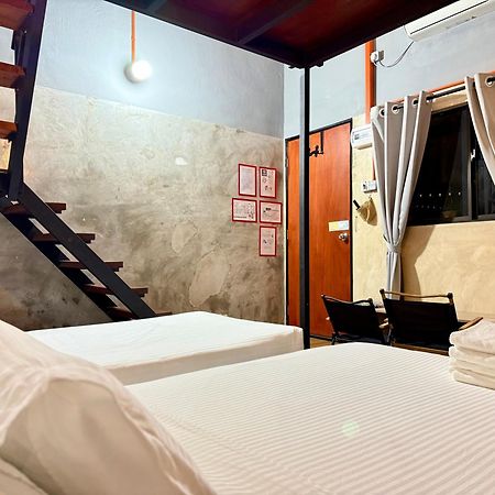 Ardour Lodge "A" Wing Tanjung Bungah  Buitenkant foto