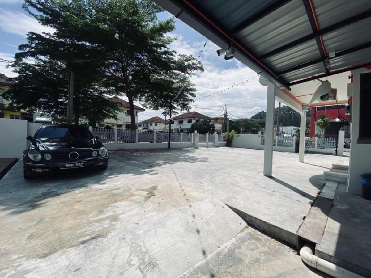 Ardour Lodge "A" Wing Tanjung Bungah  Buitenkant foto