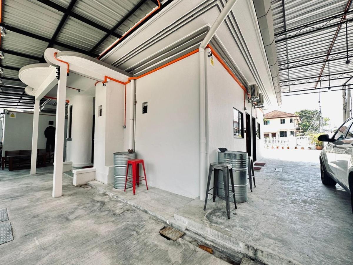 Ardour Lodge "A" Wing Tanjung Bungah  Buitenkant foto