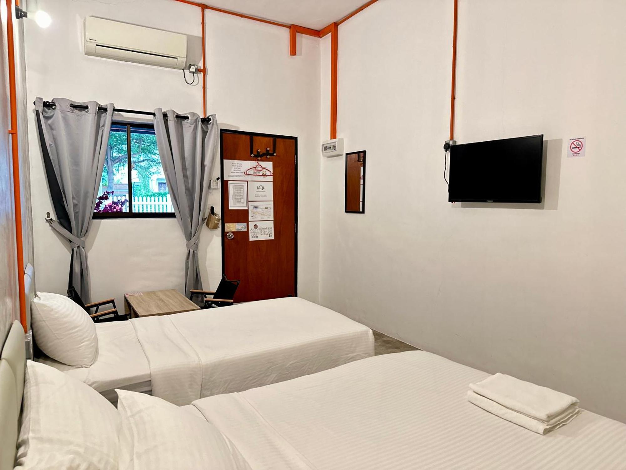 Ardour Lodge "A" Wing Tanjung Bungah  Buitenkant foto