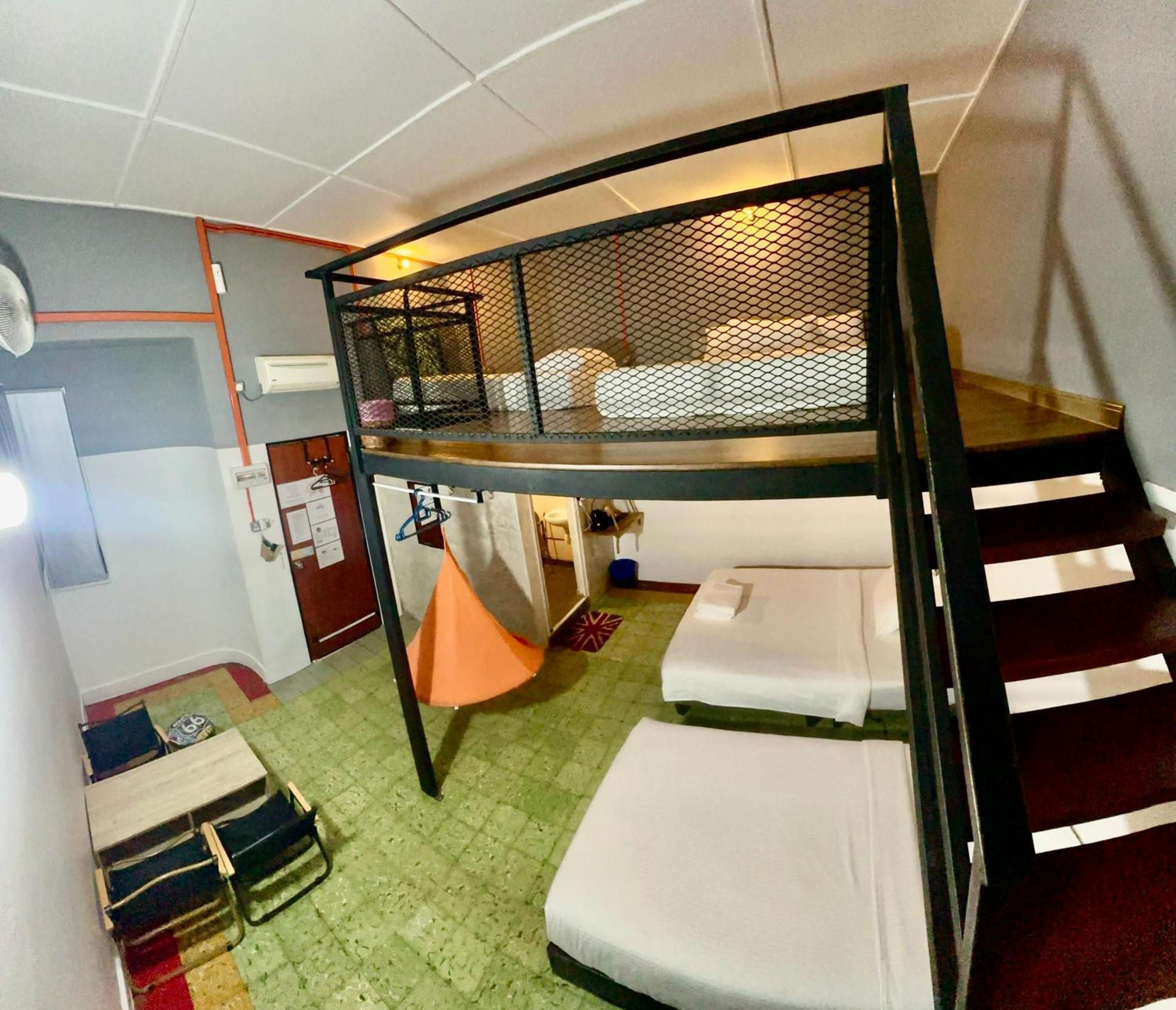 Ardour Lodge "A" Wing Tanjung Bungah  Buitenkant foto